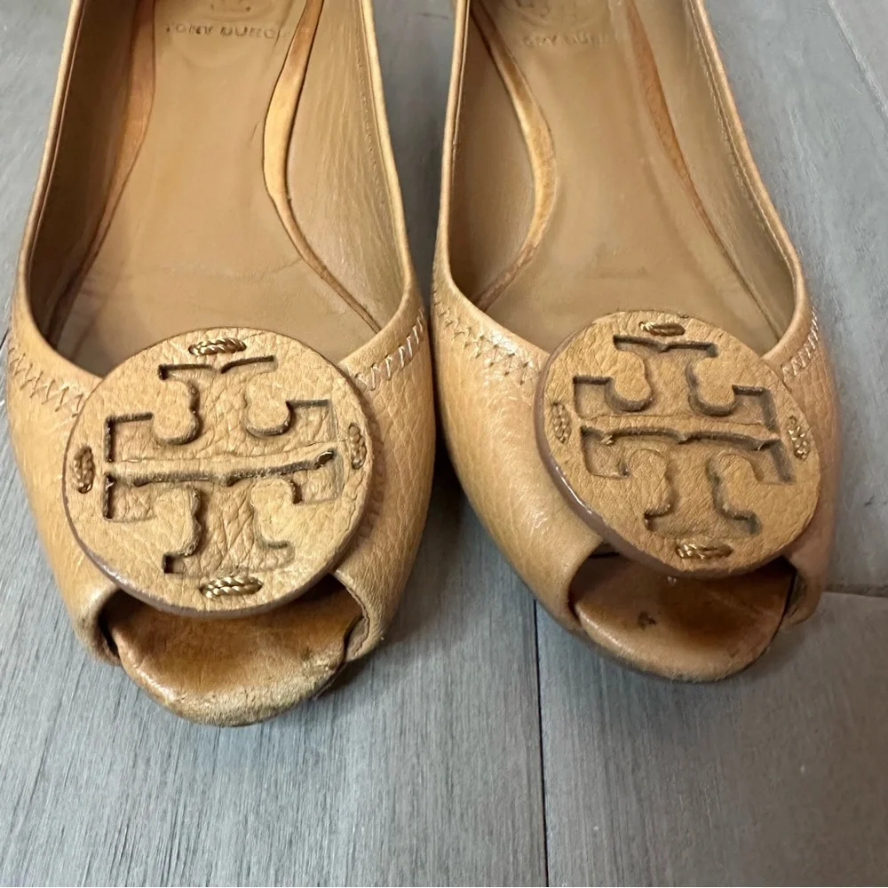Tory Burch Sally Wedge Shoes Tan
